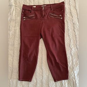 Maroon/Burgundy Torrid Jeggings with Zipper Detail